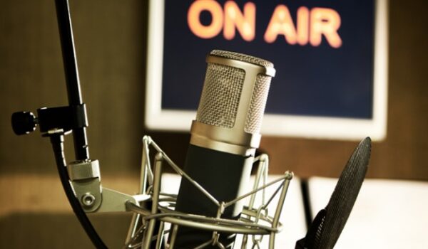 13.5.21 משדר לילי מיוחד מהממ”ד עם מאזינים בהגשת אביעד מן